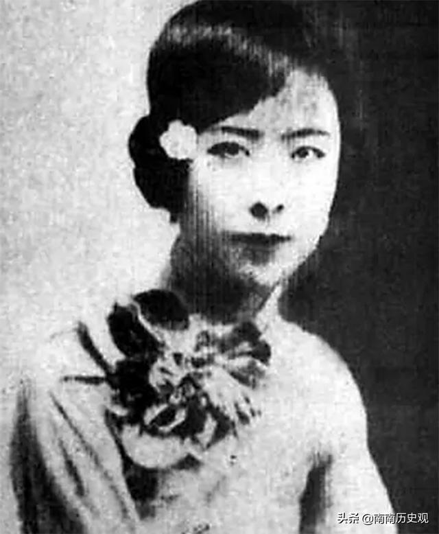 于凤至病逝海外，墓碑上留下四个字，张学良见了老泪纵横