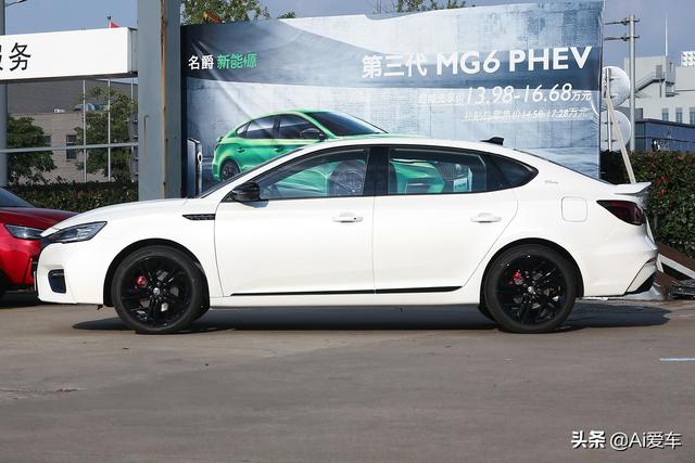 1.1L油耗，低价大空间大马力家用车，AMT变速箱，带你看名爵6 PHEV