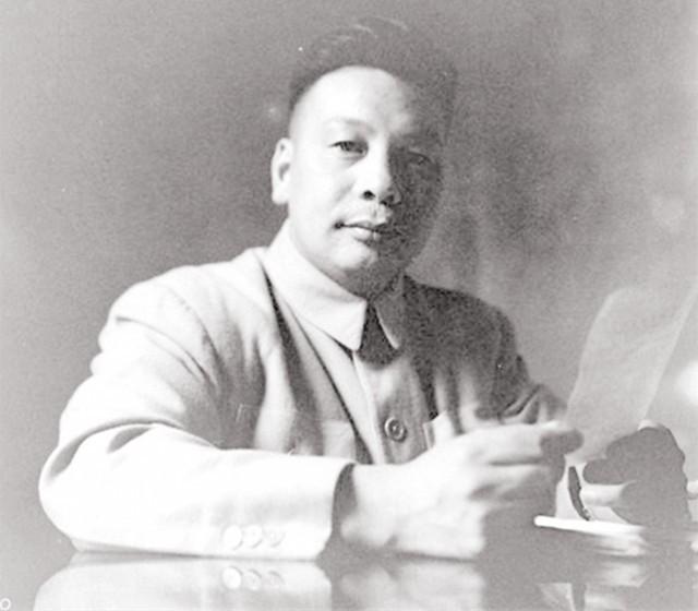 蒋介石长孙瘫痪在床19年，智力退化至五岁，蒋经国：爸爸对不起你