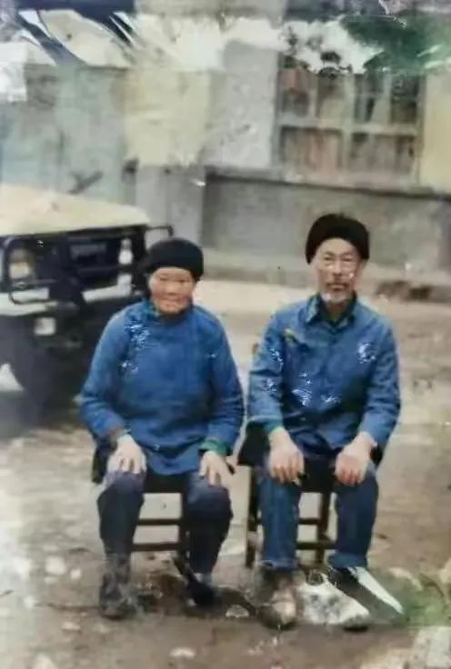 1986年，贵州一位老人看完《上甘岭战役》后说：上面怎么没有我呢