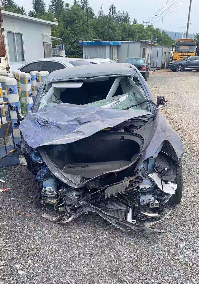 温州特斯拉失控事件车主承认故意编造刹车失灵并致歉