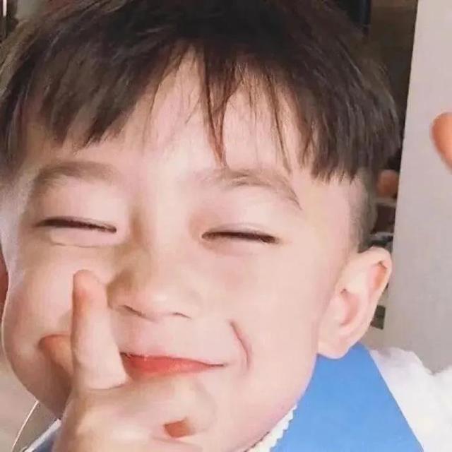 萌娃情侣头像,萌娃嘟嘴情侣头像?