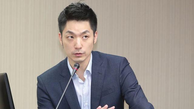试图甩锅大陆后，岛内“台独”内讧，苏贞昌脱口而出“反攻大陆”