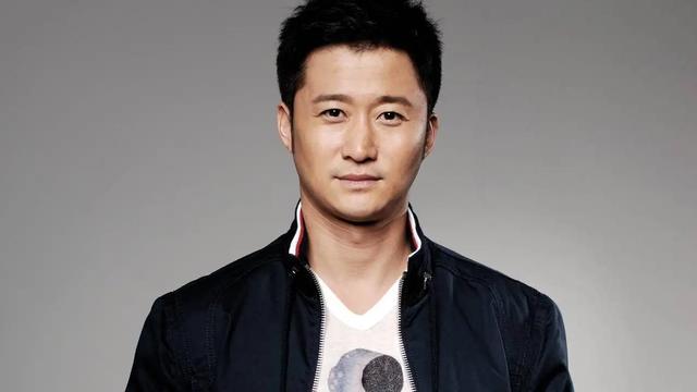 大清灭亡后，溥仪把格格们都嫁给了谁？这些明星祖上都是满清贵族