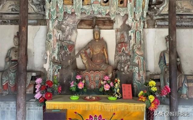 山西小山村中的古寺，裏面有一尊千年女肉身菩薩，還散發著香氣