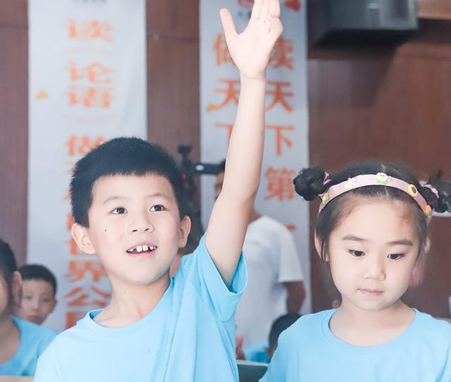 如何让孩子敢开口表达？除了先写稿照着念，还有这7个方法！#演说