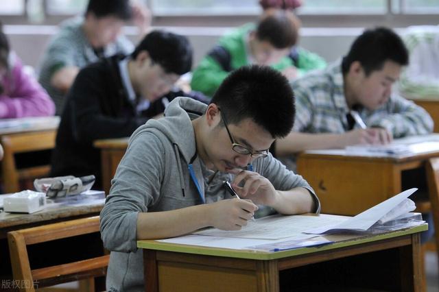 高考倒计时两个月，高三学生怎样做，能稳步提高成绩，赢在高考？