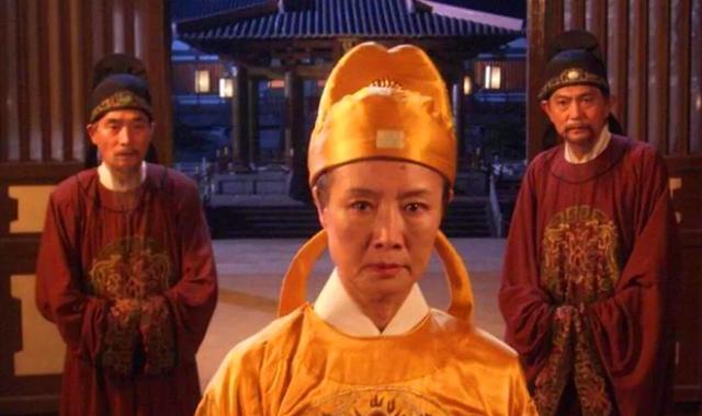 武则天为什么会让以前的反对派张柬之当自己的首席宰相？