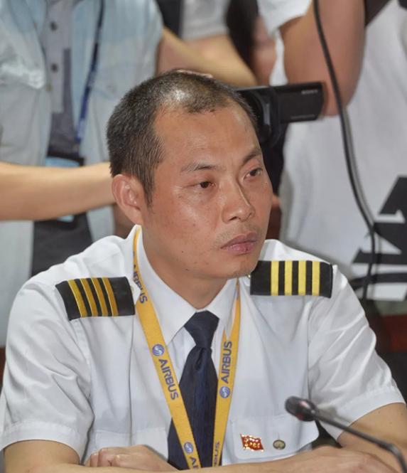 今天才明白，为什么当年大家那样称颂“英雄机长”刘传健