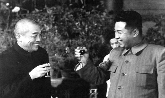 1951年陈赓从朝鲜回国，受邀参加舞会，过程中突然大喊“救命啊”
