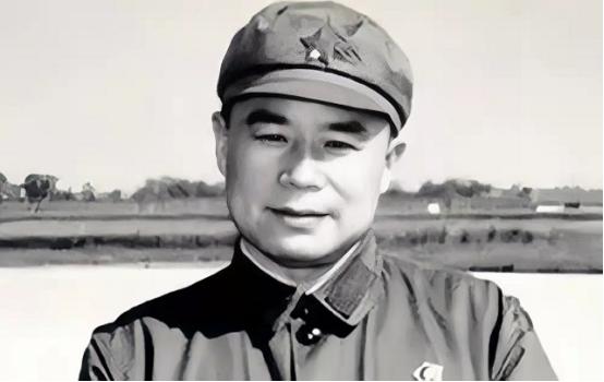 李云龙原型离婚惊动中央，1978年病逝后，为什么不让前妻参加葬礼