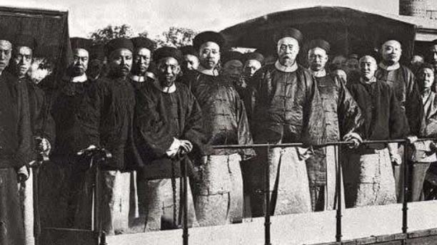 从冯国璋到冯巩，一个家族的百年史：不屈服命运才是活着的意义