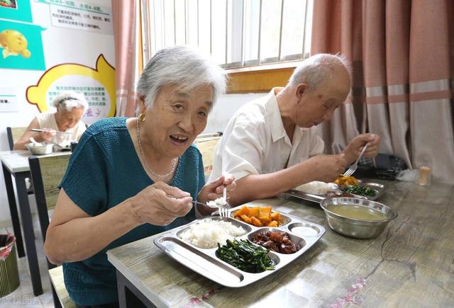 建議中老年人：多吃這3樣，營養高還健康！價格不貴，人人吃得起 - 天天要聞