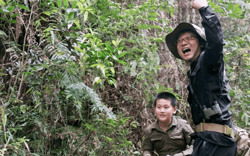 2021最暖心的8张家庭偷拍照曝光：原来这才是无条件爱孩子