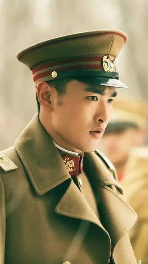 军装风(军装风纪扣) 资讯 第1张