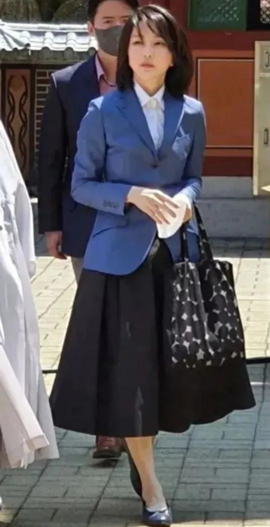 韩国新晋第一夫人终于“藏”不住了，她的故事远比你想象的要精彩
