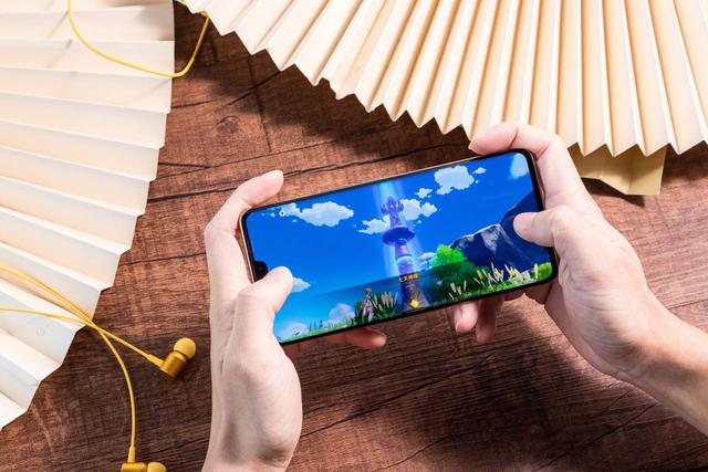 性能全面升级，vivo S12系列带来更好体验，颜值出众手感好