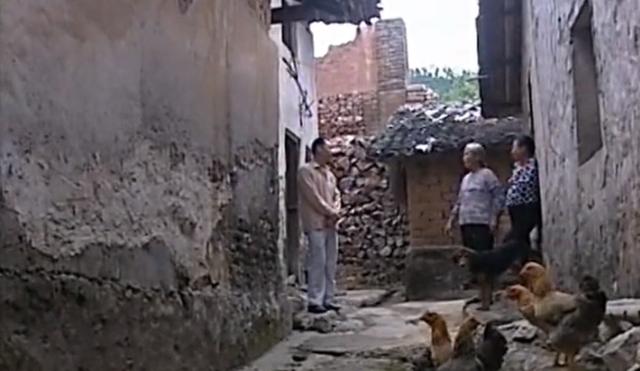 2010年，老人将好友“活埋”称做好事，警方：是在帮忙，但很愚昧