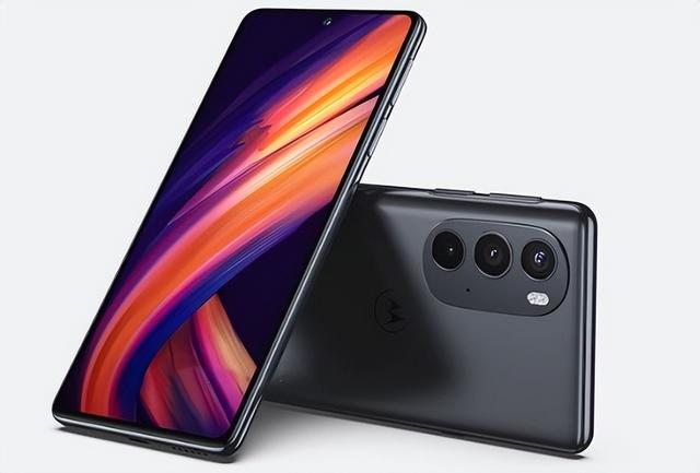 摩托罗拉edge X30：三主摄旗舰手机+骁龙8Gen1处理器，直降600元