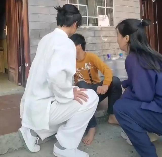 孩子不上学，送到武当山会怎样？还是要谨慎讲方法（本文可收听）