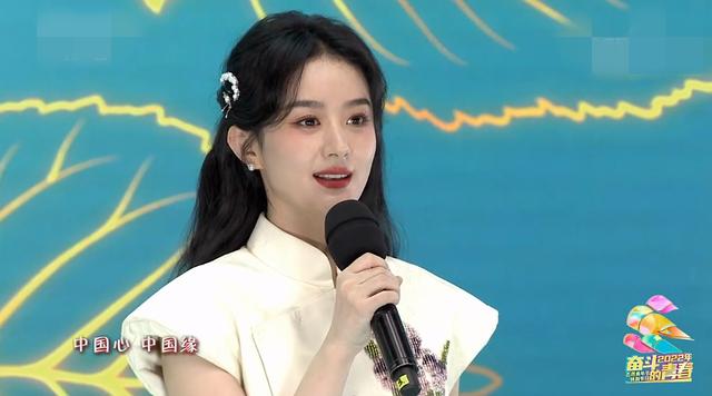 五四晚会：千玺成熟了，关晓彤妆容撞型鞠婧祎，赵丽颖变化好大