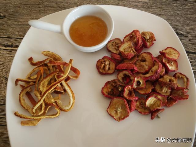 炖牛肉香料越少越好，牢记“3加2不加”，牛肉软烂不柴，香浓不腥
