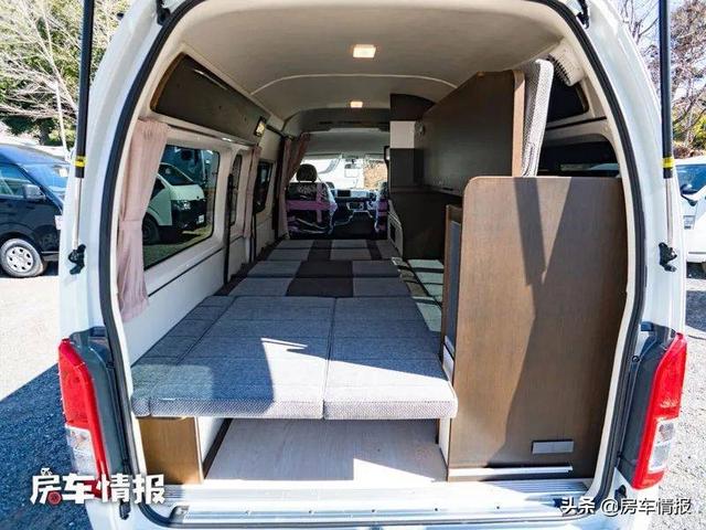 新款丰田海狮房车，6座设计能拉全家人，2米大通铺睡觉不顶头