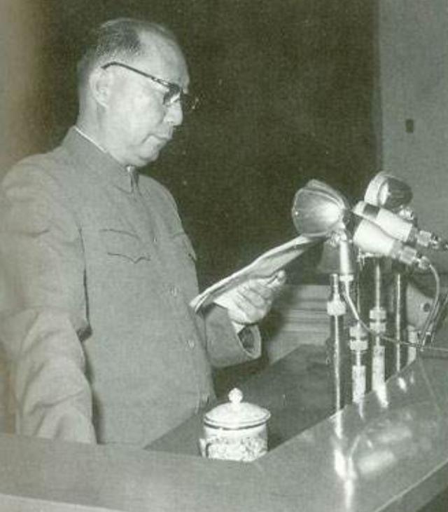 1948年敌机轰炸城南庄，毛主席差点遇险，12个月后聂荣臻查获真凶
