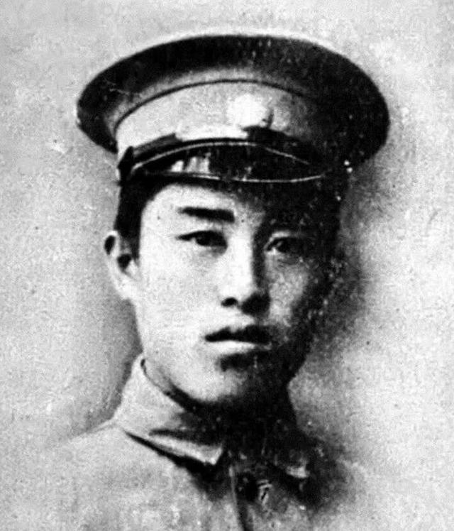 起义后郑洞国一直不算配合，抗美援朝前他的一番话，却逗乐周总理