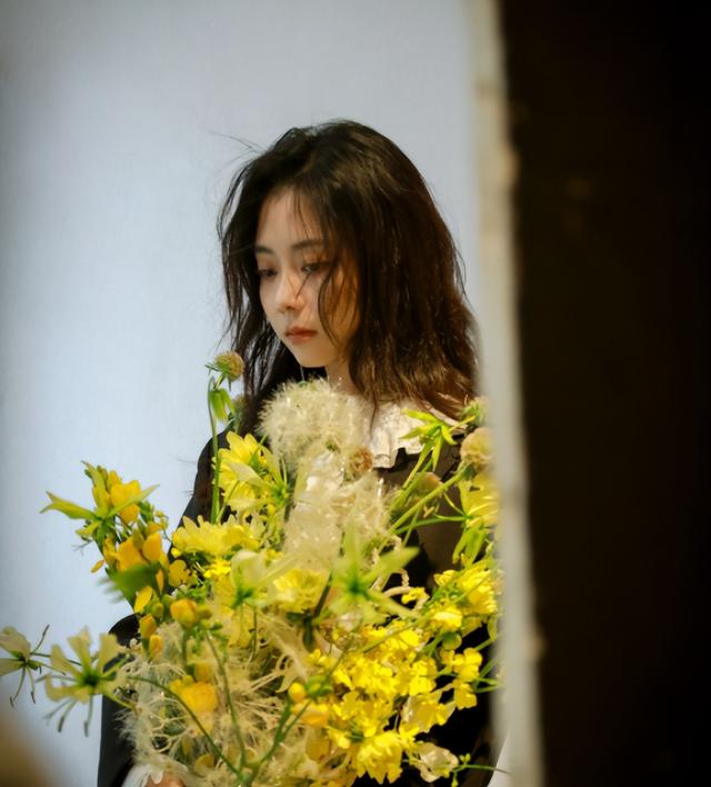 谭松韵新剧入戏太深，假戏真做吓坏工作人员，没有一点偶像包袱