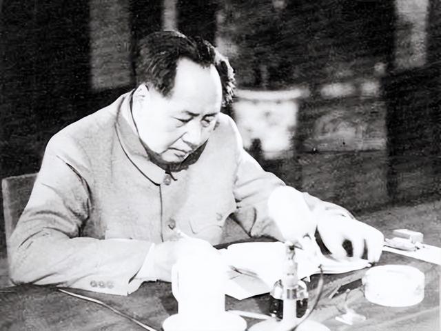 毛主席看透生死，逝世前一天怎样度过？2001年李敏公开其护理过程