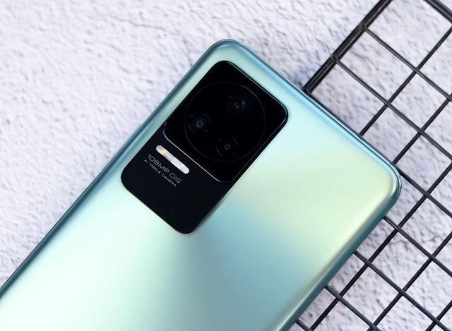 12GB+512GB，开卖半个月仍供不应求，天玑9000新旗舰定价良心