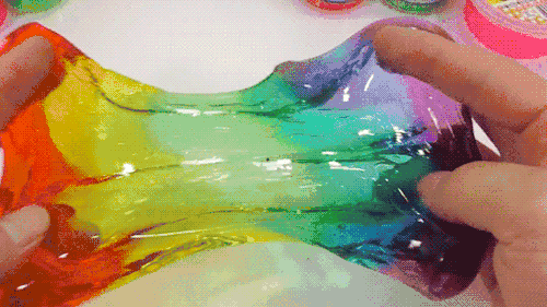 这些玩具正在小学生中流行，如果你家孩子在玩，家长要提高警惕了