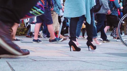 梁勤：从草根创业者到上市公司掌门人，创业20年年均盈利逾2亿