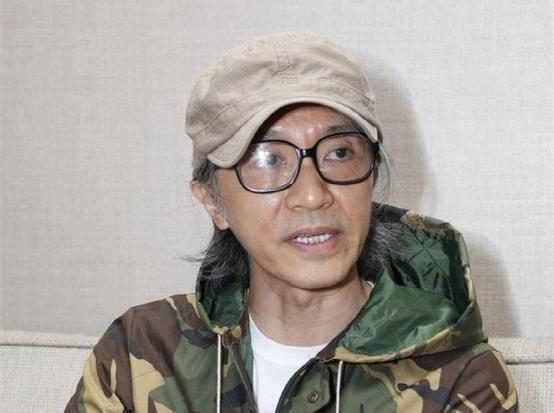 外国退休机长污蔑东航空难，周星驰凌晨怒了