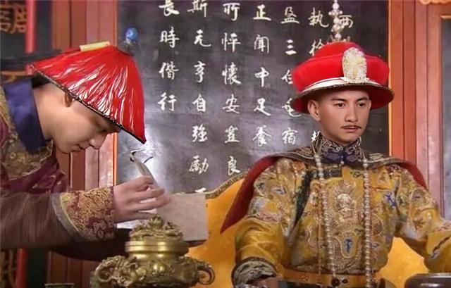 雍正抓周的时候，拿起笔瞎写1字，康熙看后脸色大变，最后成真