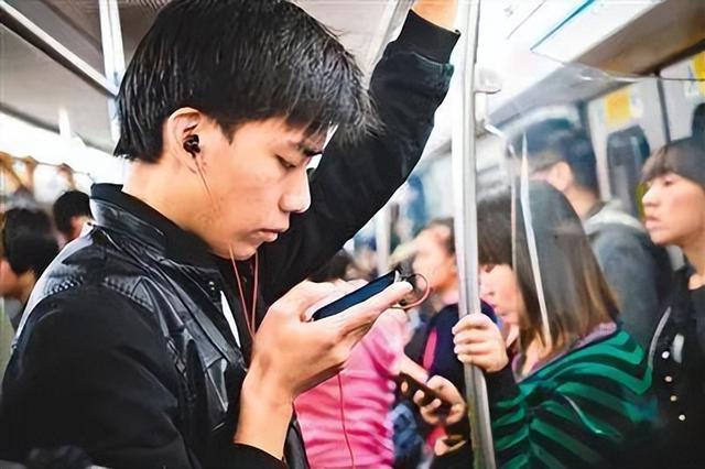 微信弹出“这种广告”要注意，你可能正在“监视”，尽量关闭了