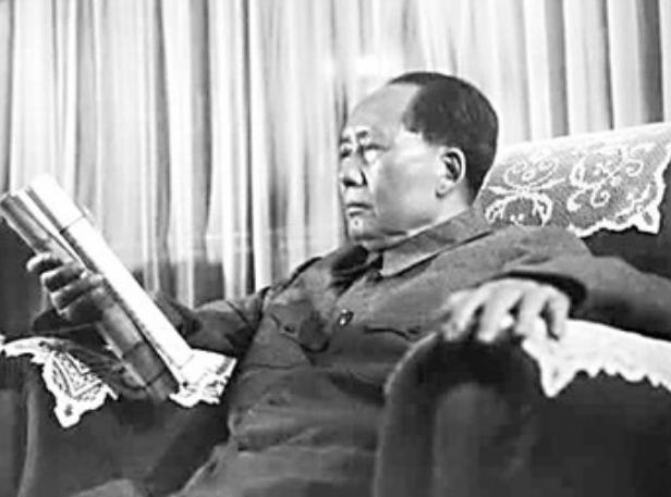 1976年，孔继宁14岁外公毛主席去世，孔继宁：妈妈一直想念外公