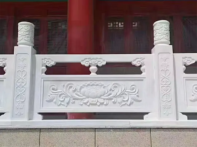 Temple stone railings are mostly used in the construction of halls ...