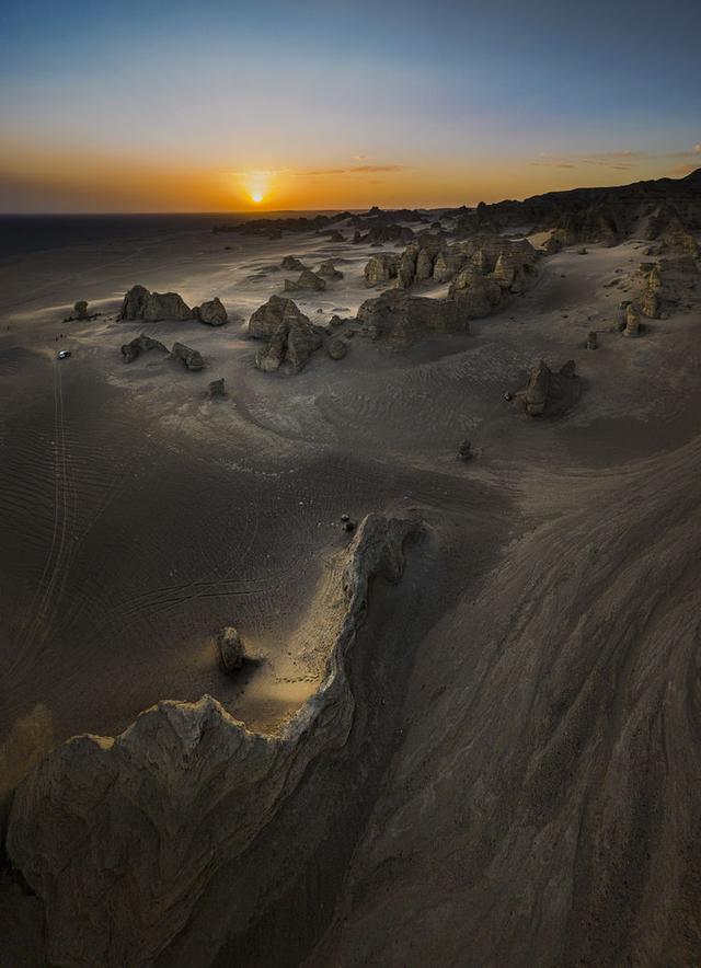 “地球之耳”罗布泊