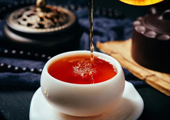 建议中老年人，别管有钱没钱多喝这“5茶”，身体强壮，气色好