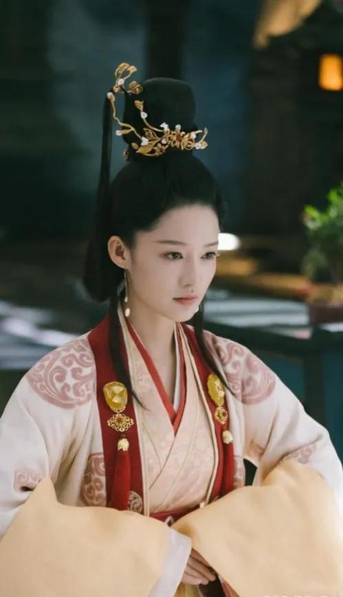 李沁，真是太漂亮了，绝对的当红实力派演员 第2张