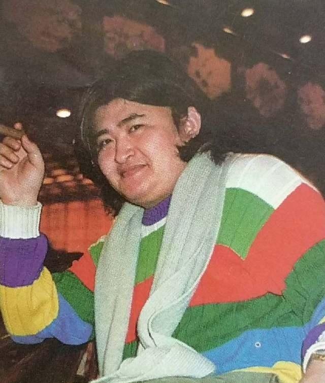 上过9次春晚的刘欢：与妻子认识9天闪婚，结婚33年恩爱，独女优秀