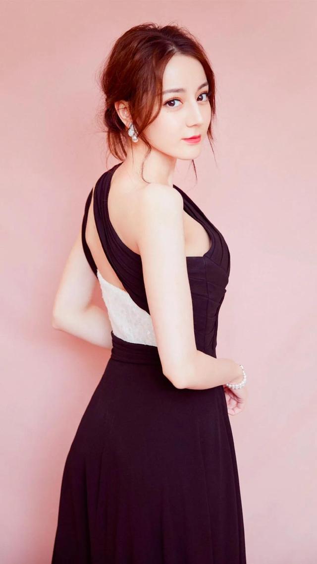 迪丽热巴简历及个人资料简介(迪丽热巴的照片大图)-天晟网