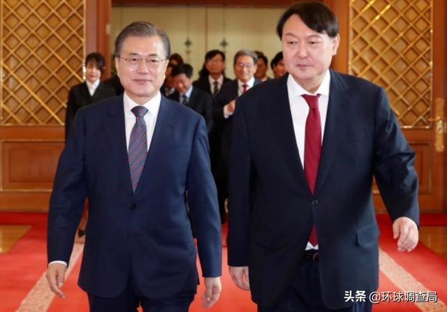 朴槿惠等来一个好消息，李明博或被“特赦”，文在寅面临两难抉择
