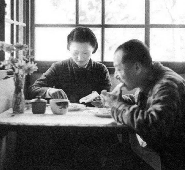 1960年，周总理秘密给张学良送去一封信，只有十六字，却蕴含深意