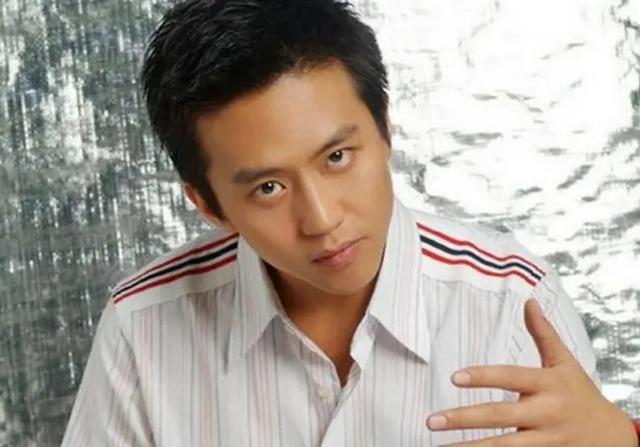邓超：把丈母娘当成亲妈孝顺，街头混子改邪归正，登上人生巅峰