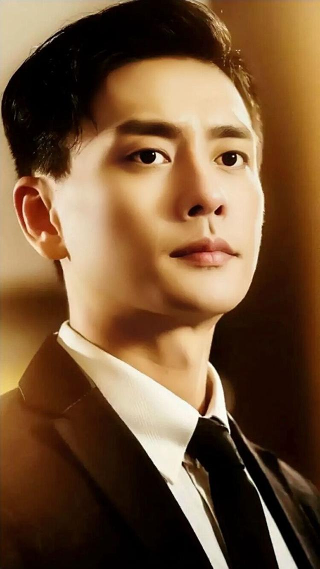 同时也是不老男神的代表.