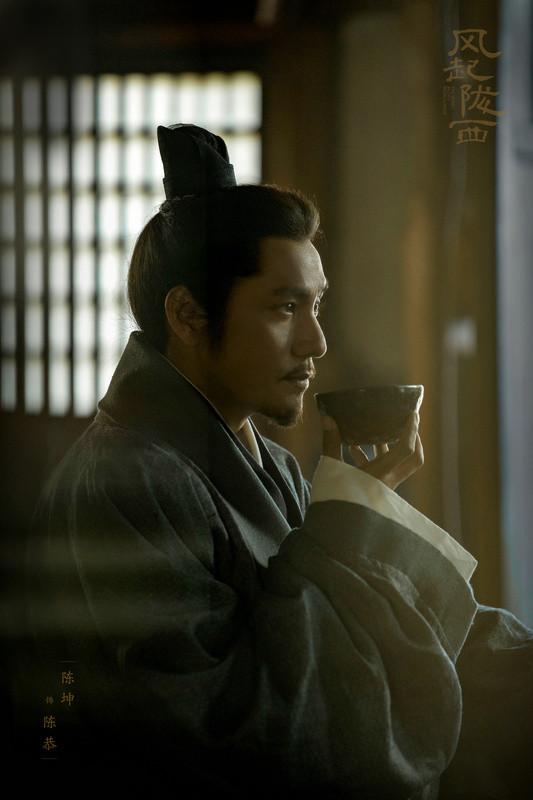 《风起陇西》播8集，实力演员玩转碟中谍，超级烧脑剧情你追了吗