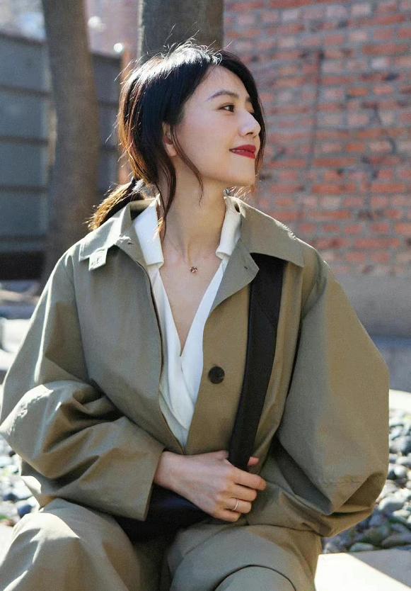 「紧急通知」高圆圆冬装街拍图片（高圆圆冬款街拍图片大全）